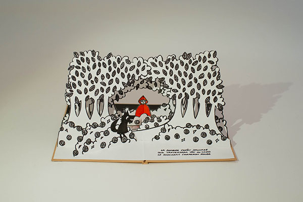 Projet livre pop-up, loup et Chaperon rouge dans la forêt
