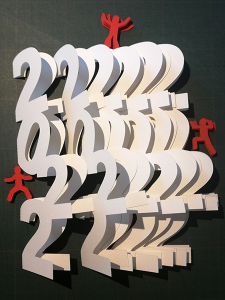 Vœux 2022 en papier découpé avec figurine